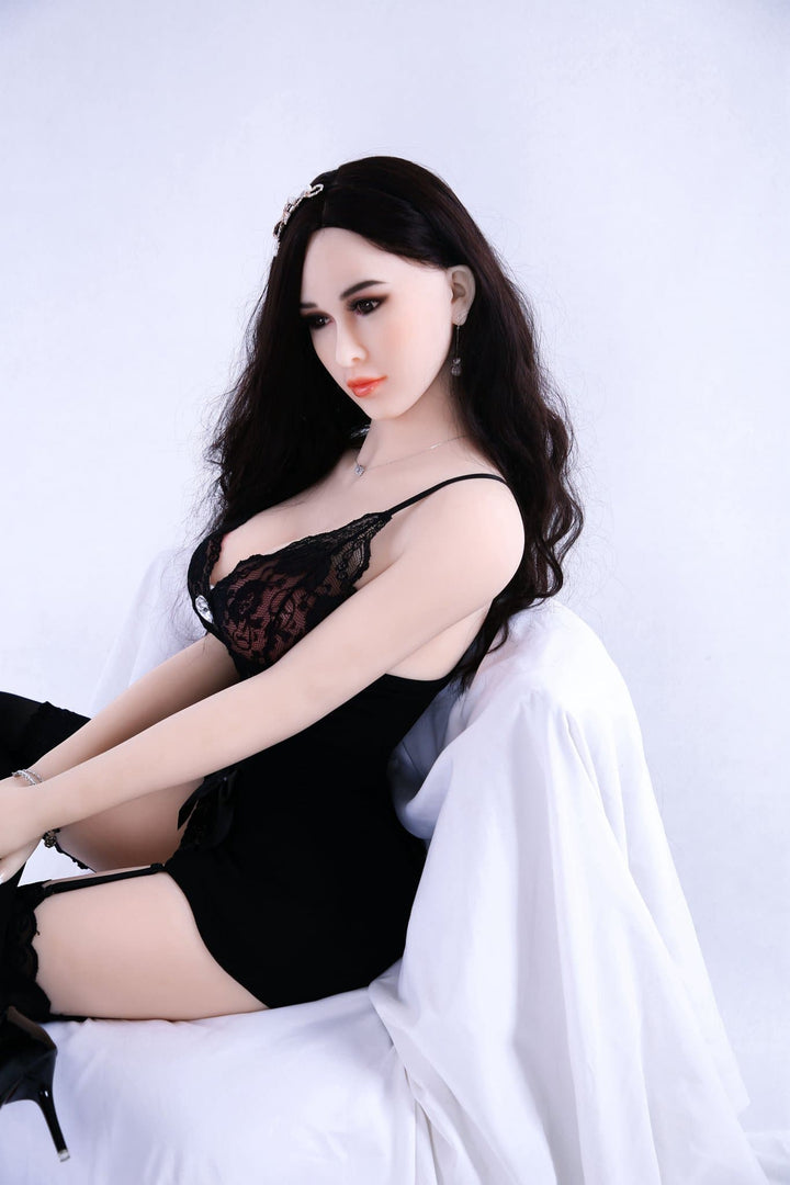 Kynlee Silicone Love Doll